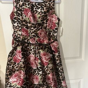 Black and Pink Sleeveless Formal Dress